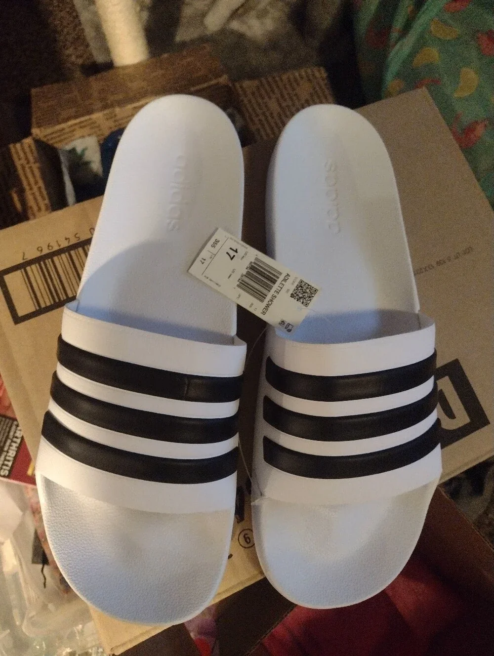 New! Men's Size 17 White With Black Lines Slides